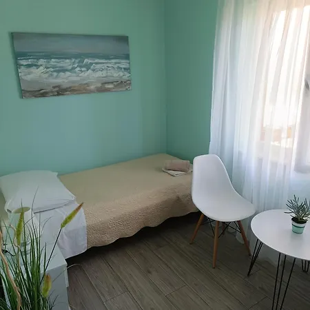 Pensión Sanja, 3*